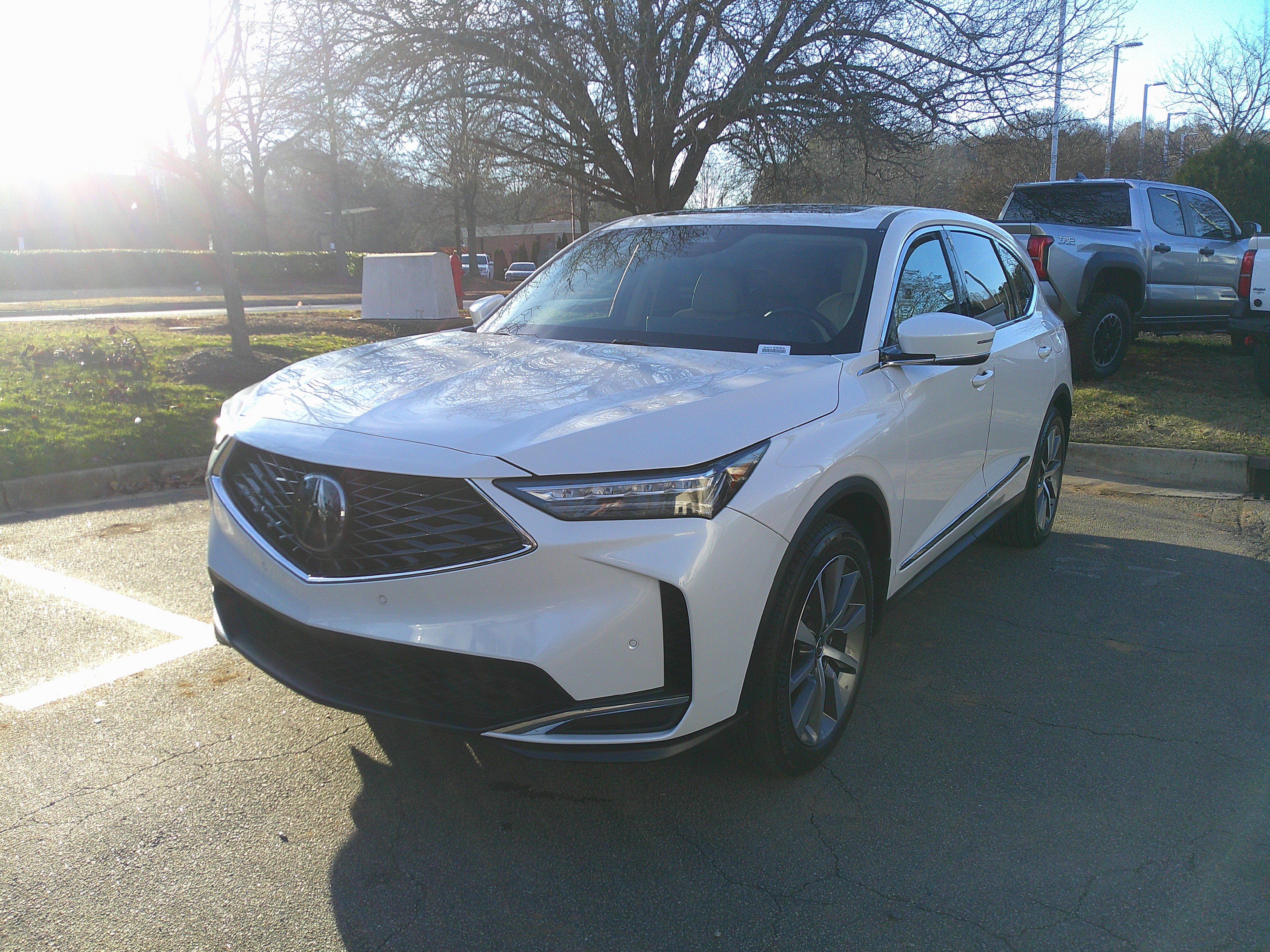 Used 2025 Acura MDX SH-AWD w/ Technology Package image 6