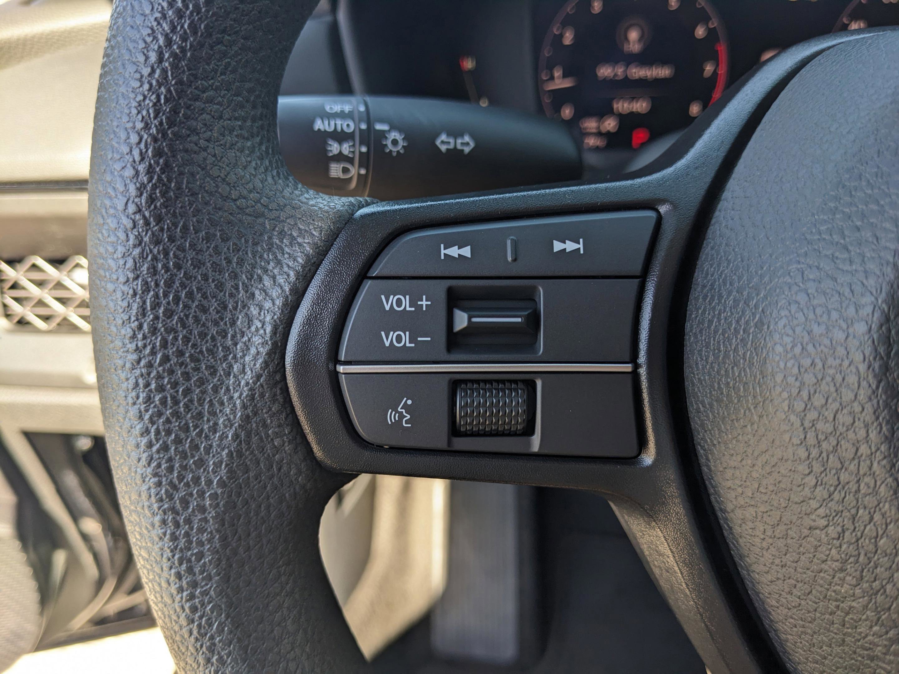 Used 2023 Honda Accord EX image 37