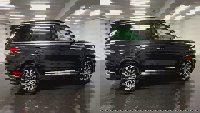 Used 2020 Lincoln Aviator Reserve w/ Equipment Group 201A image 9