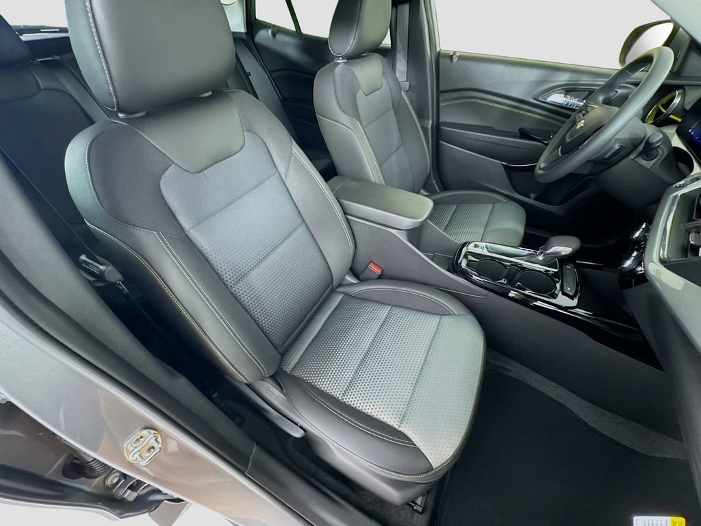New 2026 Chevrolet Trax LT FWD image 27