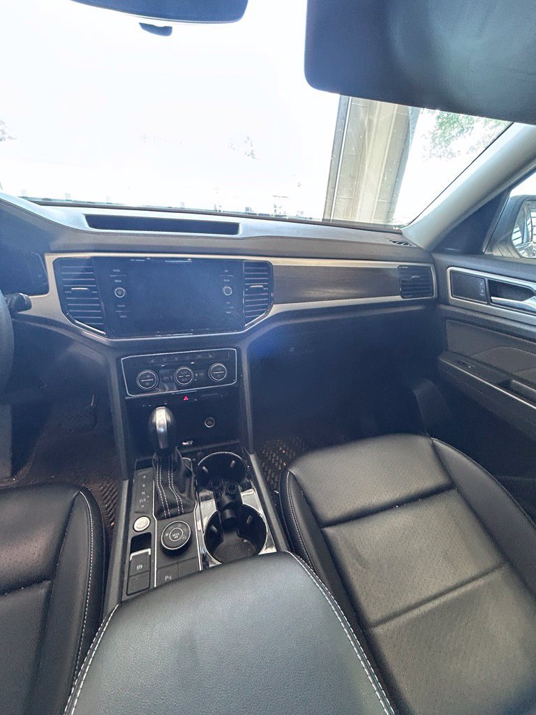 Used 2023 Volkswagen Atlas SE AWD/4WD image 6