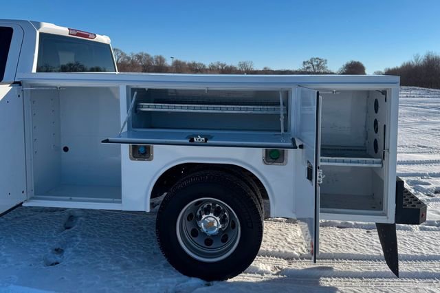 Used 2025 Chevrolet Silverado 3500 W/T image 5