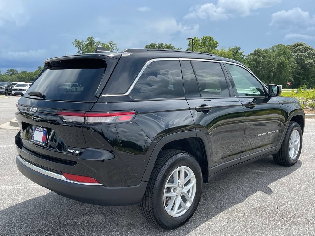 New 2026 Jeep Grand Cherokee Laredo RWD image 17