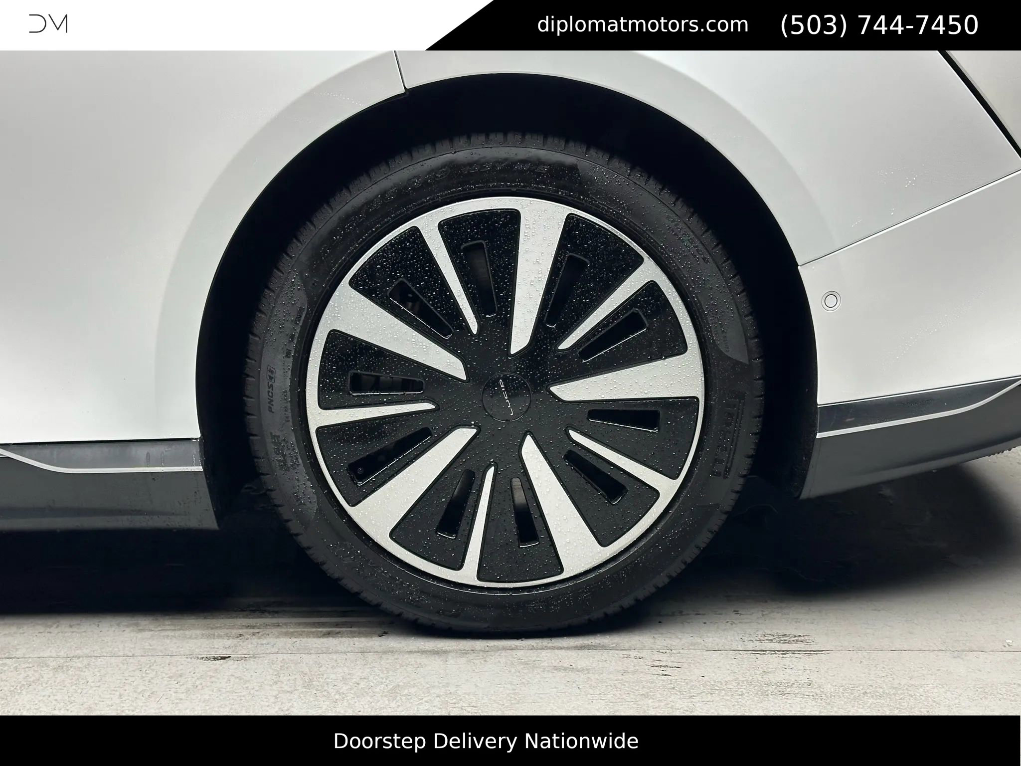 Used 2024 Lucid Air Touring image 34