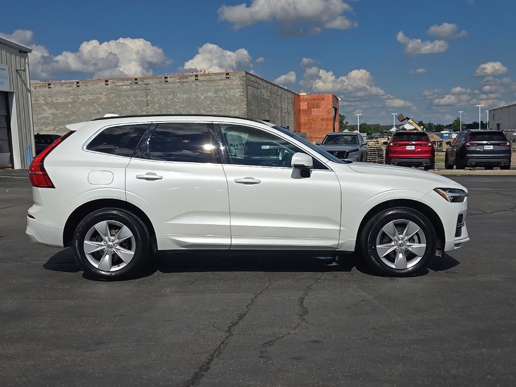 Used 2022 Volvo XC60 B5 Momentum AWD/4WD image 8
