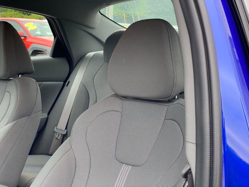 Used 2024 Hyundai Elantra SE FWD image 22