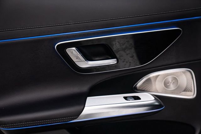 Used 2025 Mercedes-Benz E 350 4MATIC Sedan image 24