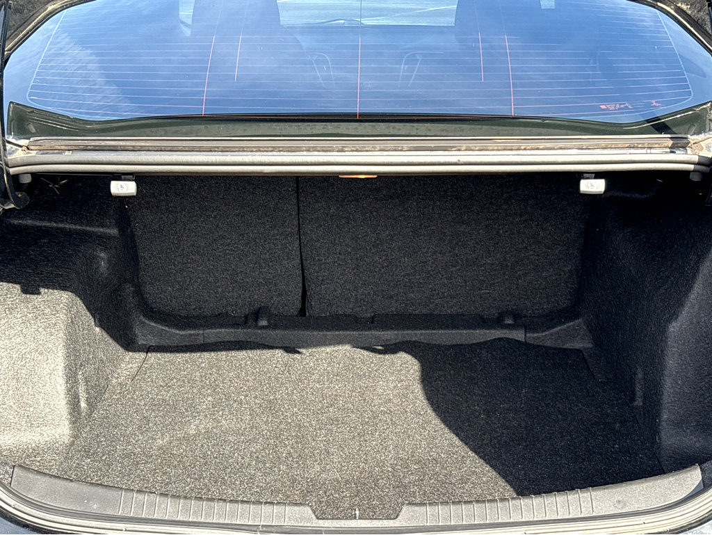 Used 2022 Chevrolet Malibu LT image 25