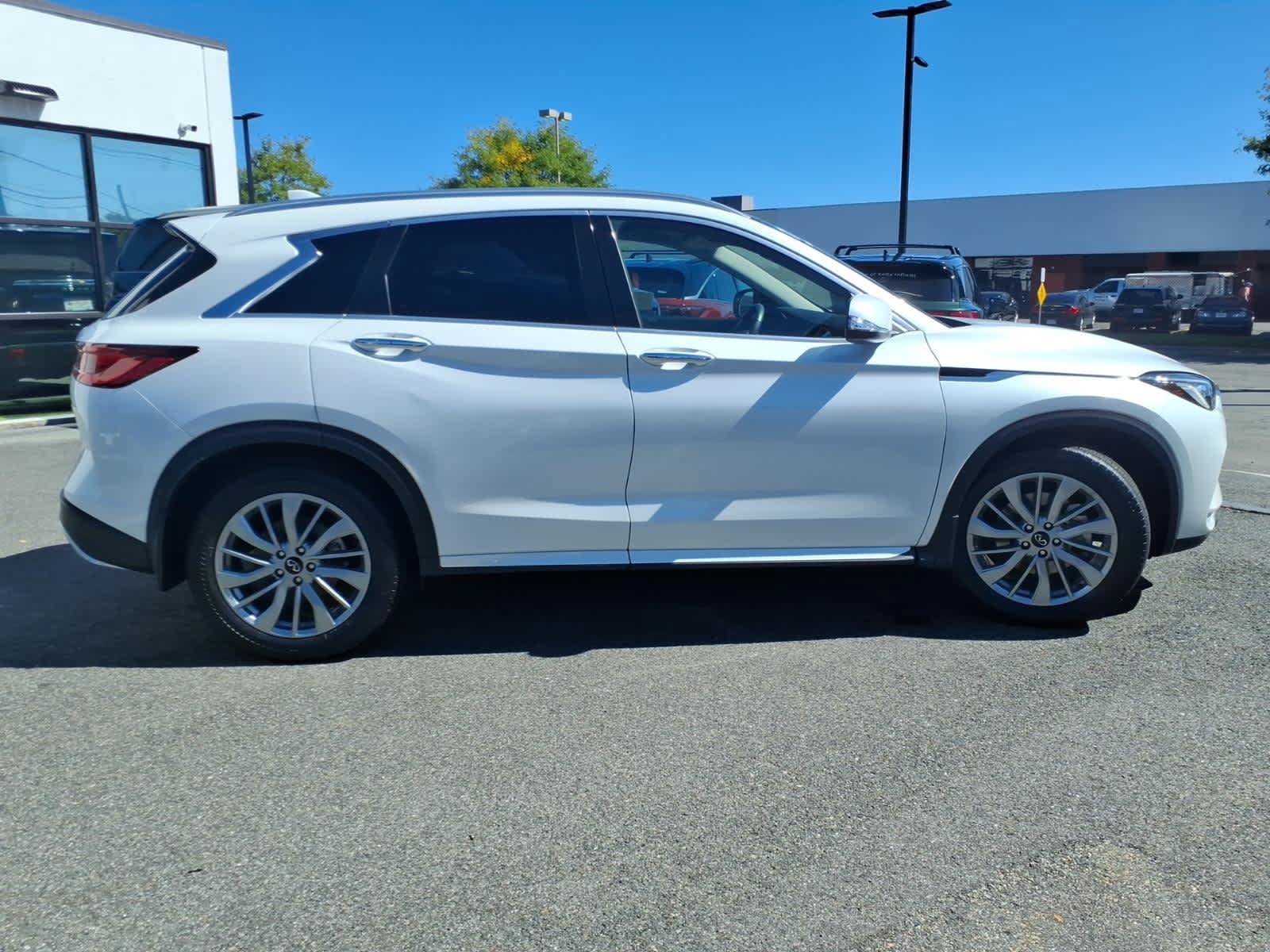 Certified 2024 INFINITI QX50 Luxe AWD/4WD image 4