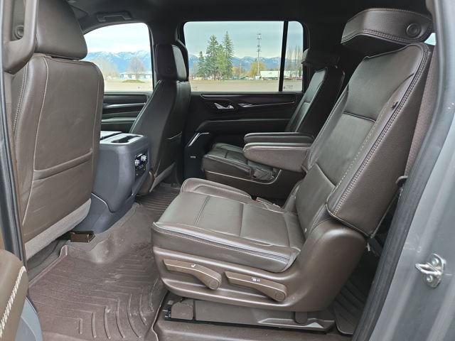 Used 2023 GMC Yukon XL Denali image 30