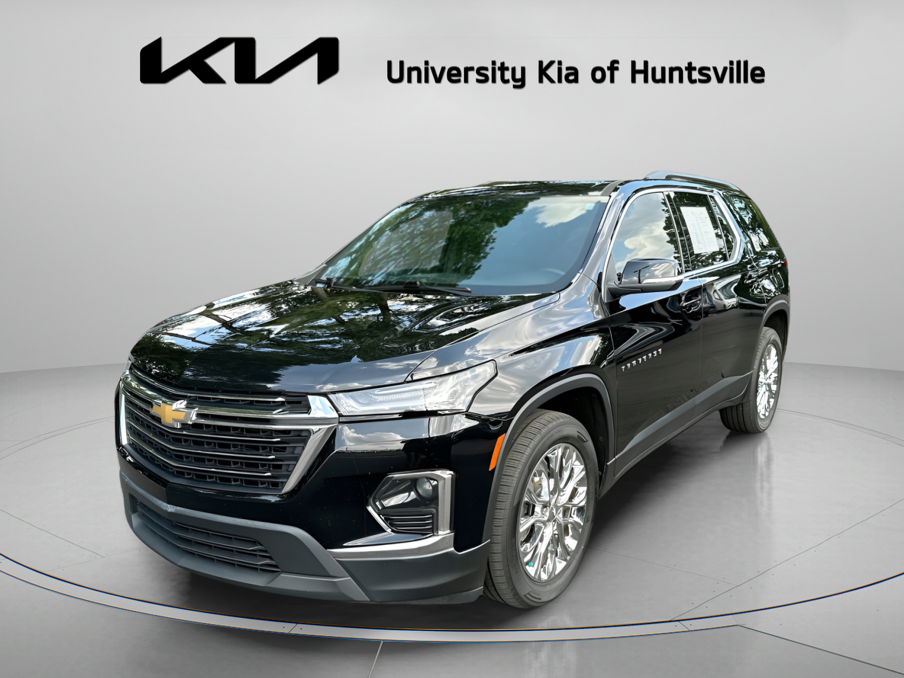Used 2022 Chevrolet Traverse LT FWD image 4