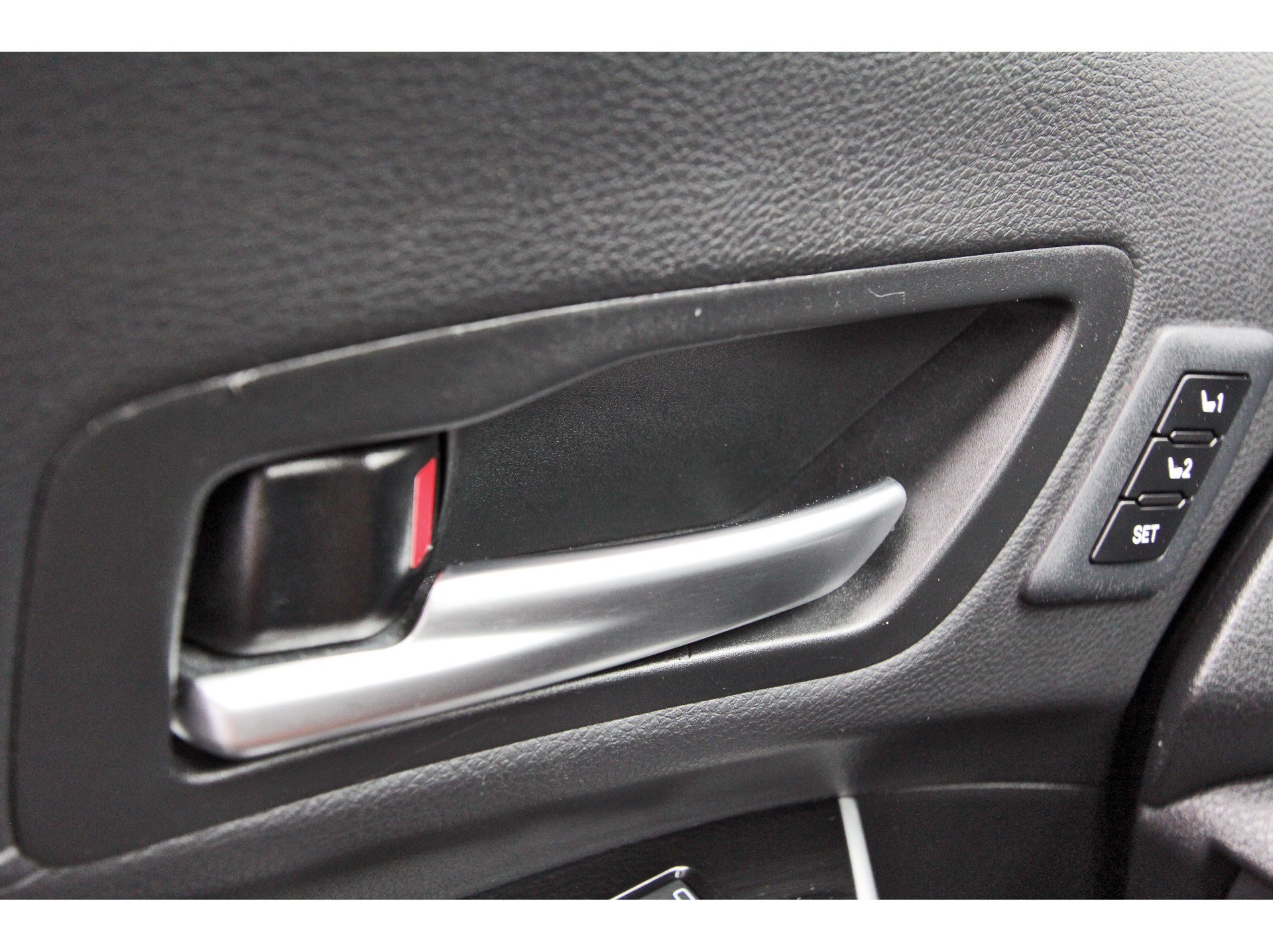 Used 2025 Toyota Sienna Limited AWD/4WD image 24