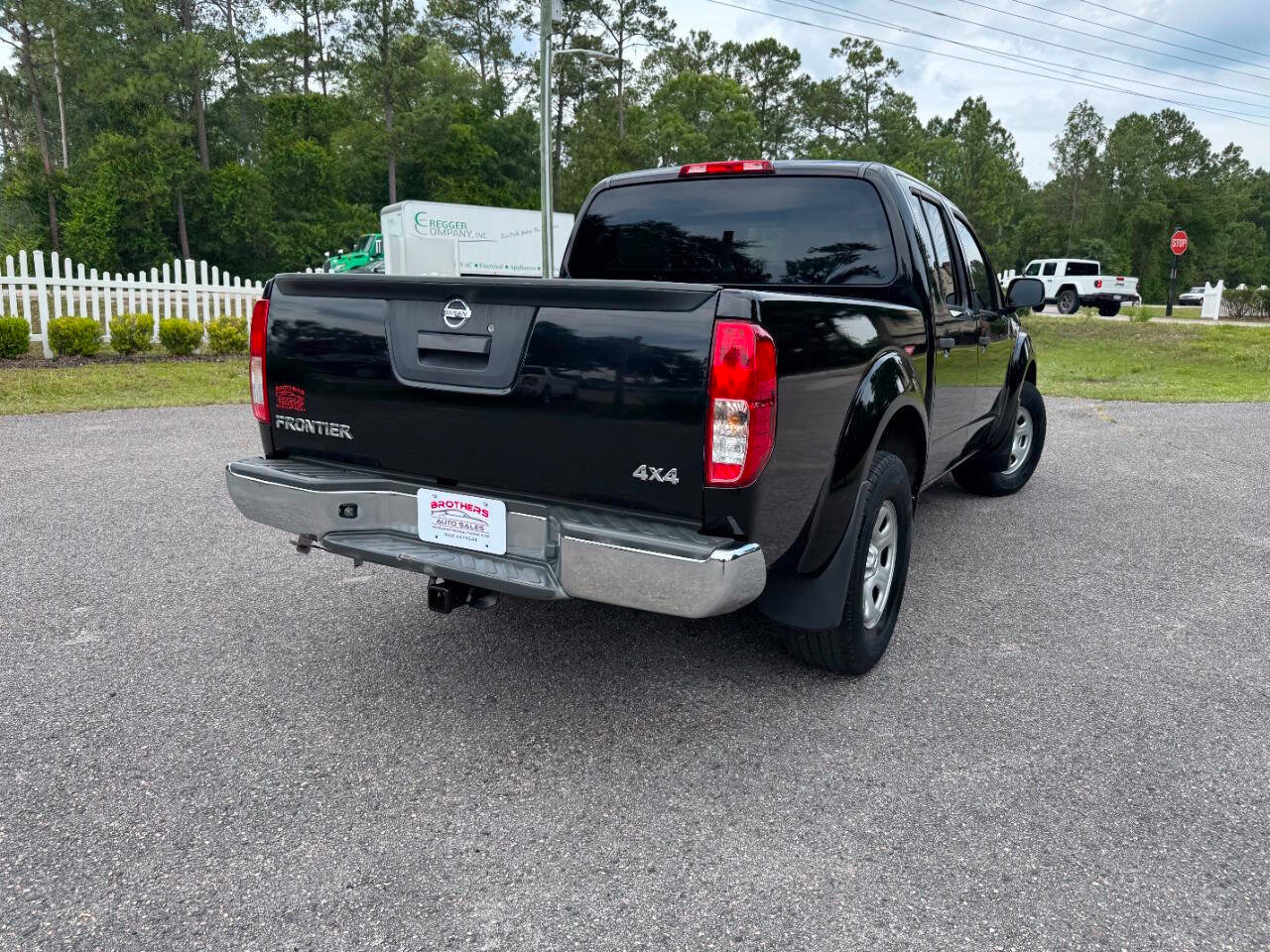 Used 2015 Nissan Frontier S AWD/4WD image 37