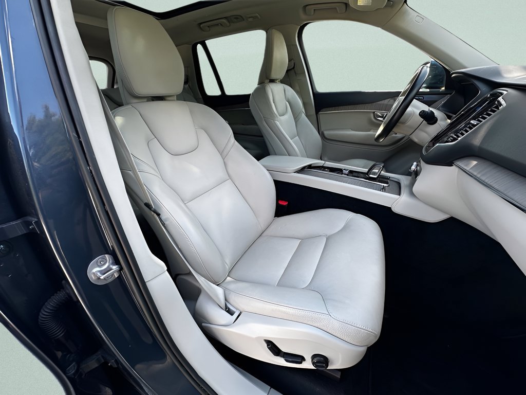 Used 2023 Volvo XC90 T8 Plus w/ Protection Package Premier AWD/4WD image 24