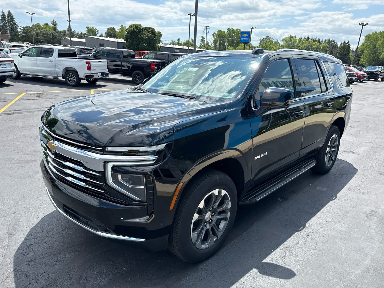New 2026 Chevrolet Tahoe LT w/ Comfort Package AWD/4WD image 3