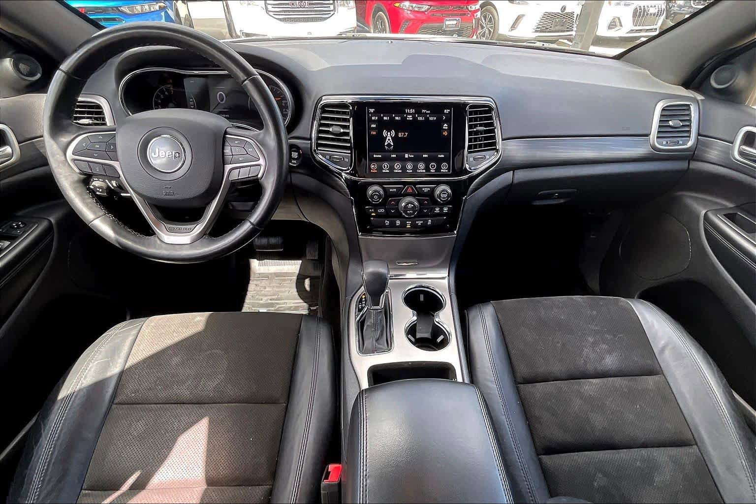 Used 2019 Jeep Grand Cherokee Altitude AWD/4WD image 15