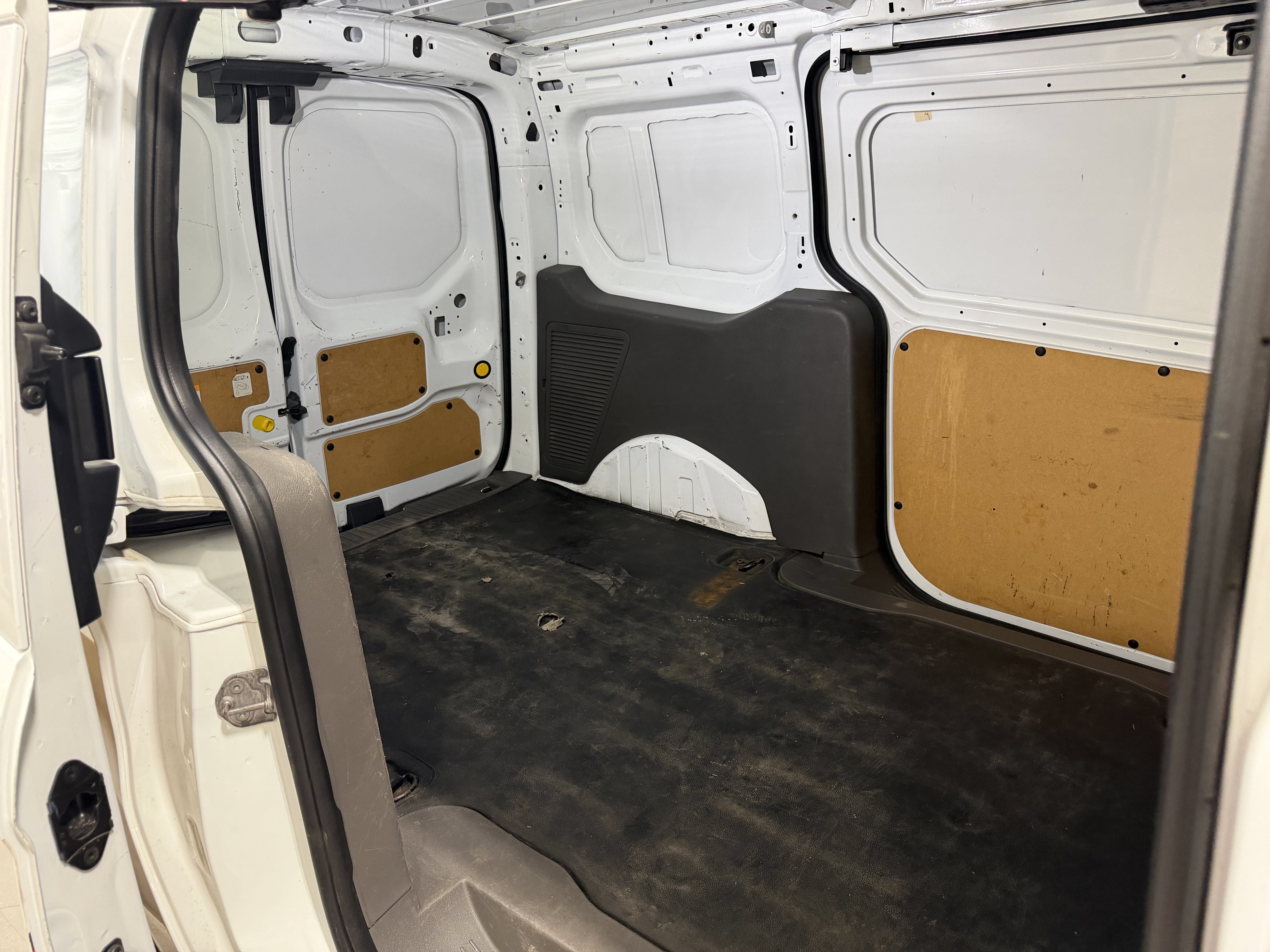 Used 2021 Ford Transit Connect XL FWD image 21