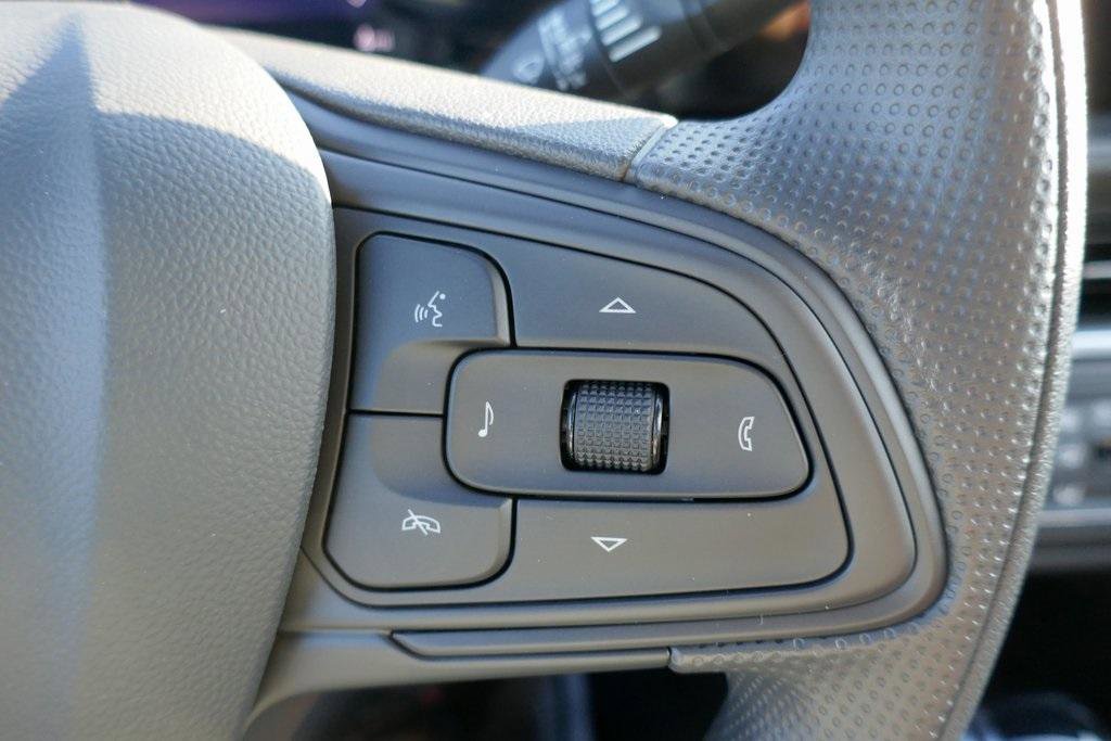 New 2025 Buick Envista Preferred image 16
