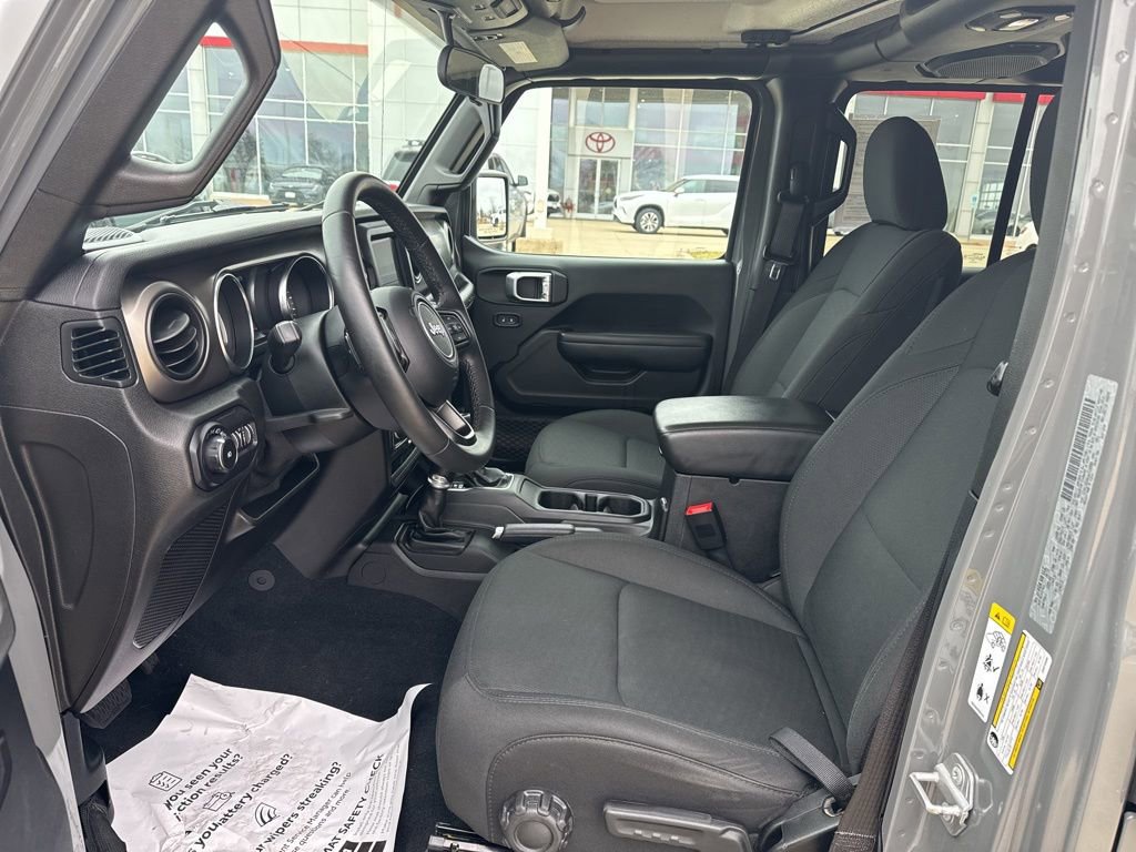 Used 2018 Jeep Wrangler Unlimited Sport S image 7