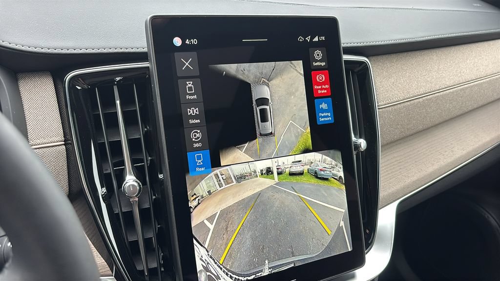 New 2026 Volvo XC90 B6 Plus w/ Protection Package Premier AWD/4WD image 21