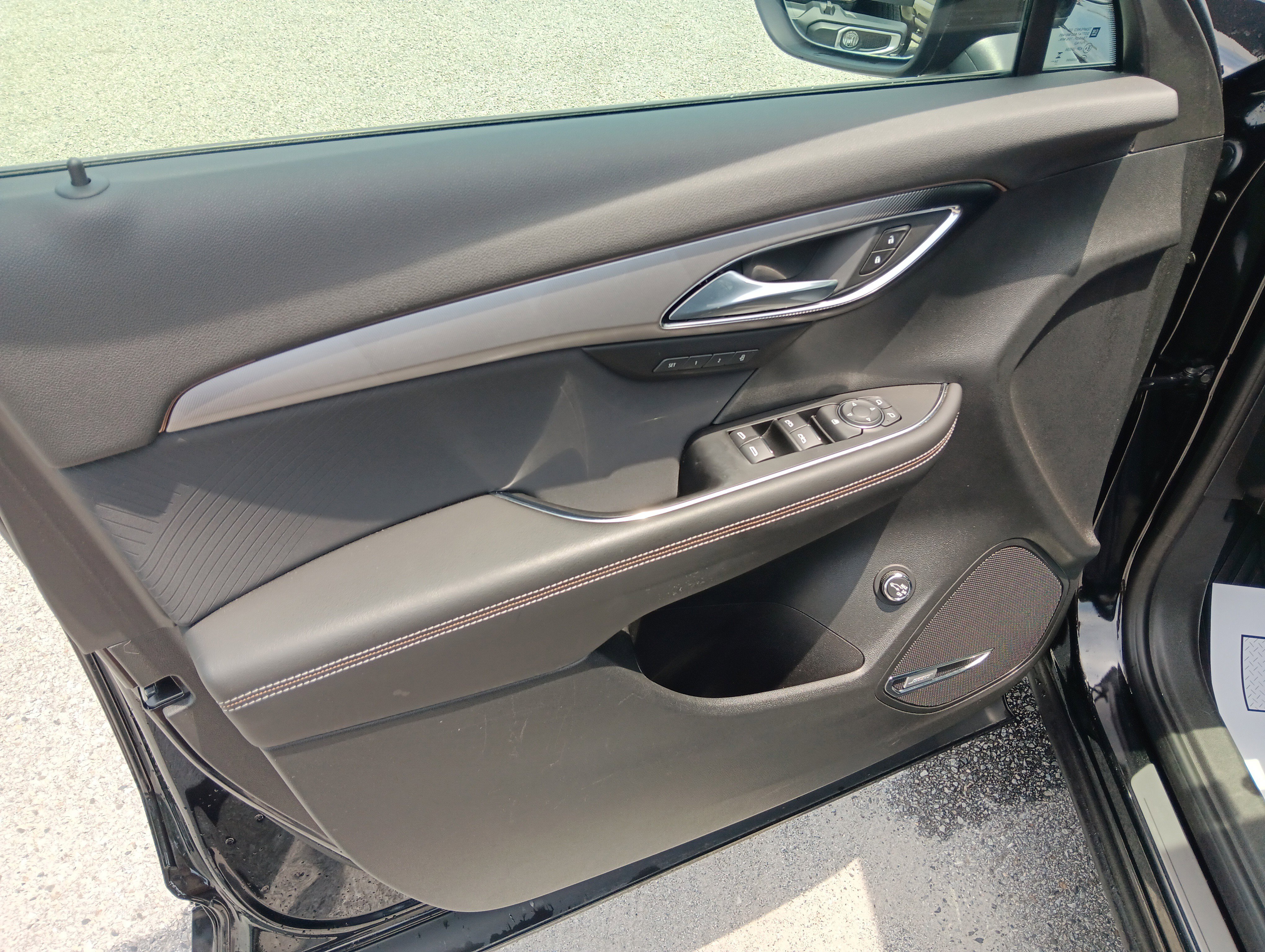Used 2025 Buick Envision Sport Touring AWD/4WD image 11