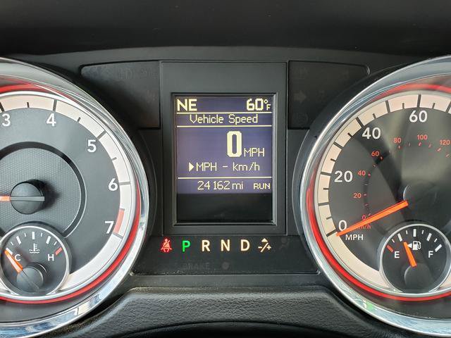 Used 2016 Dodge Grand Caravan SXT w/ Rear Park Assist Package FWD image 24