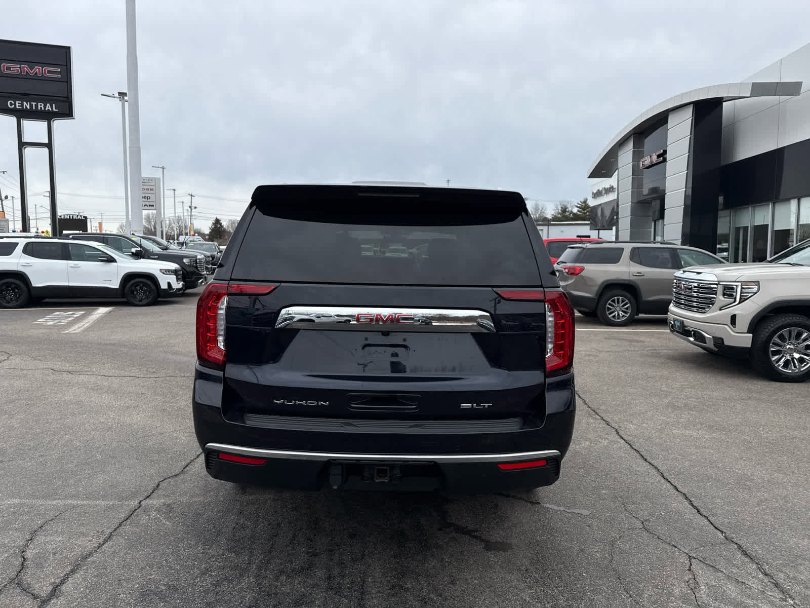Certified 2022 GMC Yukon XL SLT w/ SLT Premium Package image 6