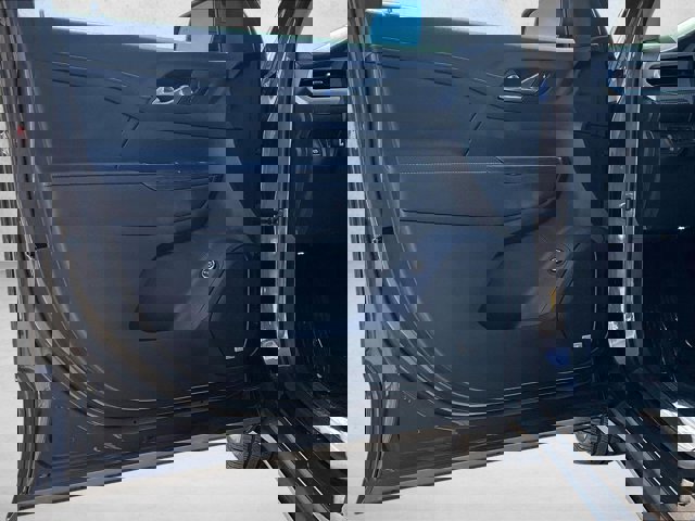 Used 2019 GMC Acadia SLT w/ Black Edition image 17