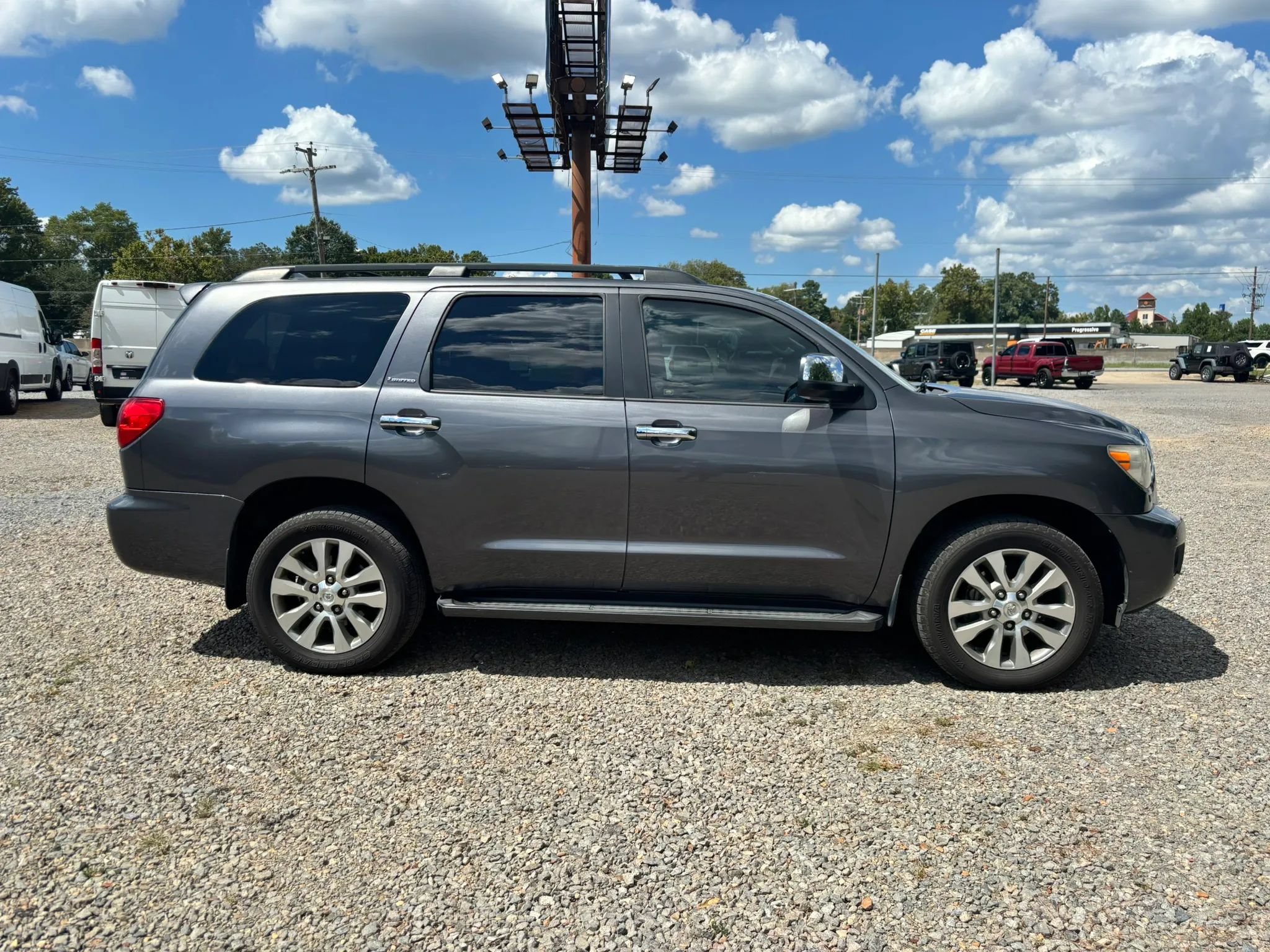 Used 2014 Toyota Sequoia Limited AWD/4WD image 5