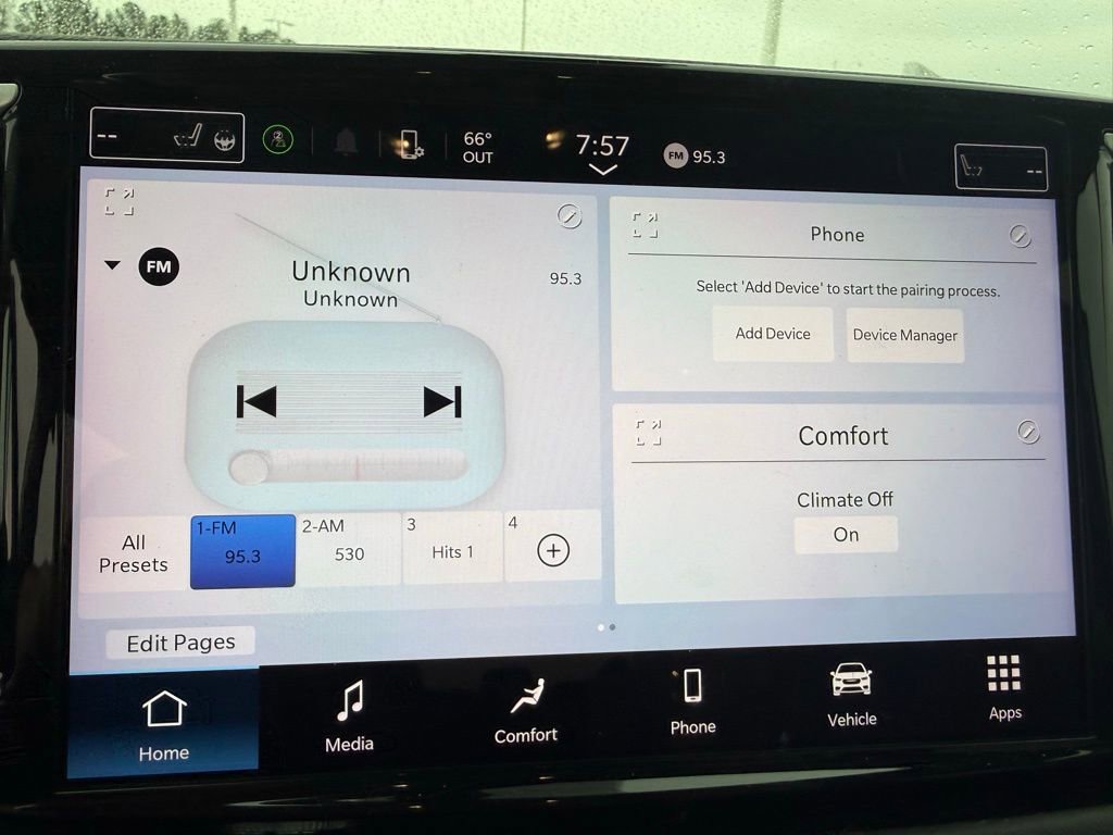 Used 2023 Chrysler Pacifica Touring-L image 20