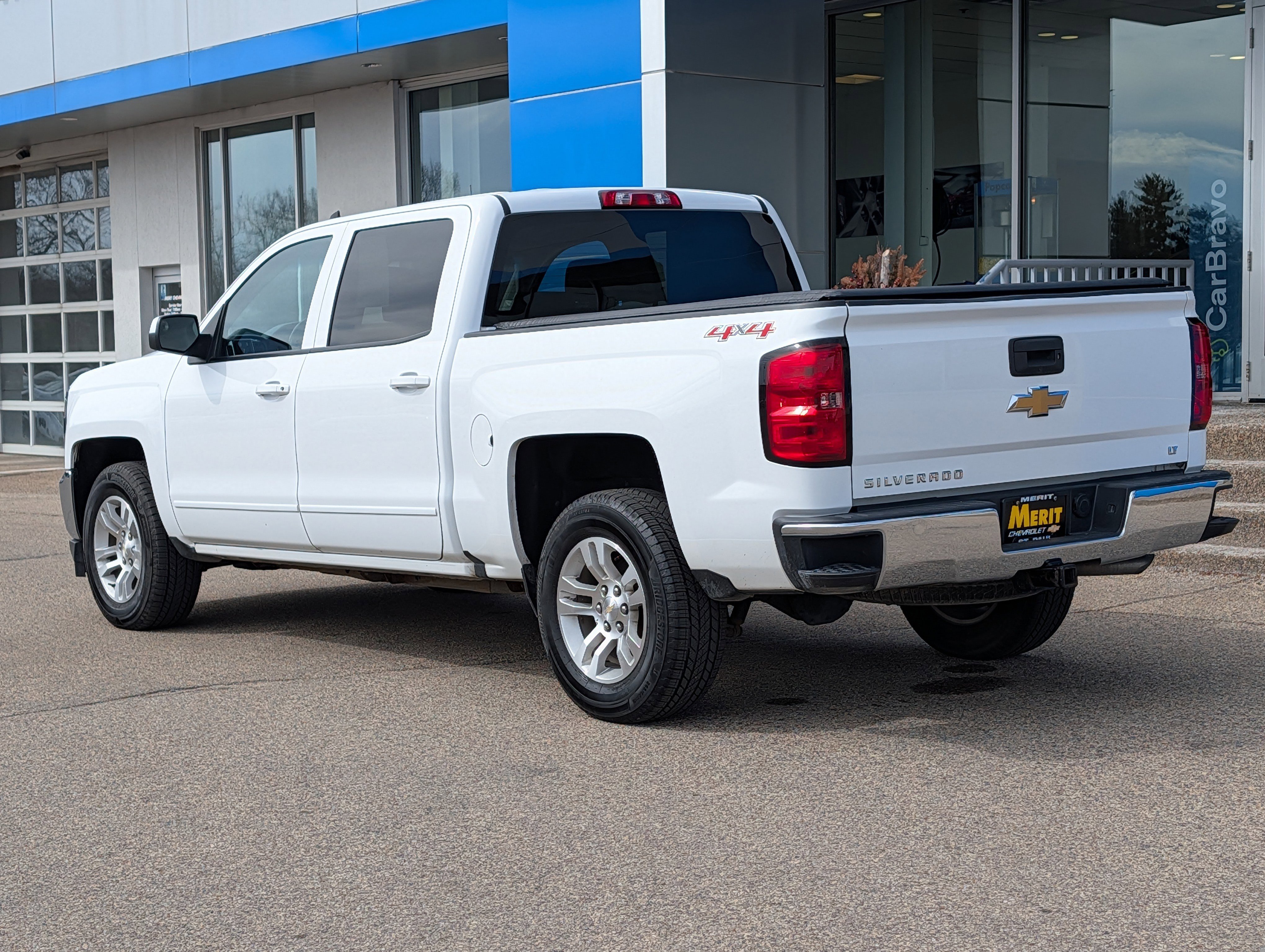 Used 2017 Chevrolet Silverado 1500 LT w/ All Star Edition AWD/4WD image 4