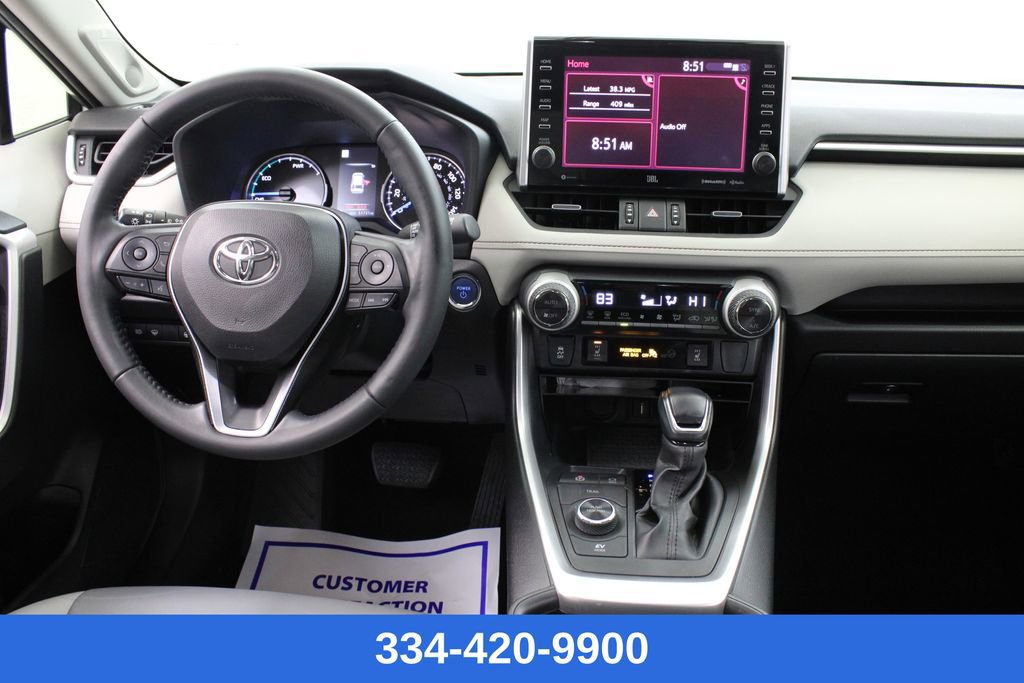 Used 2022 Toyota RAV4 XLE Premium image 8