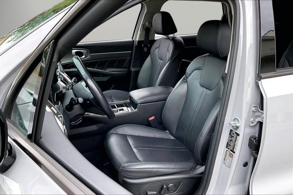 Used 2023 Kia Sorento SX AWD/4WD image 24