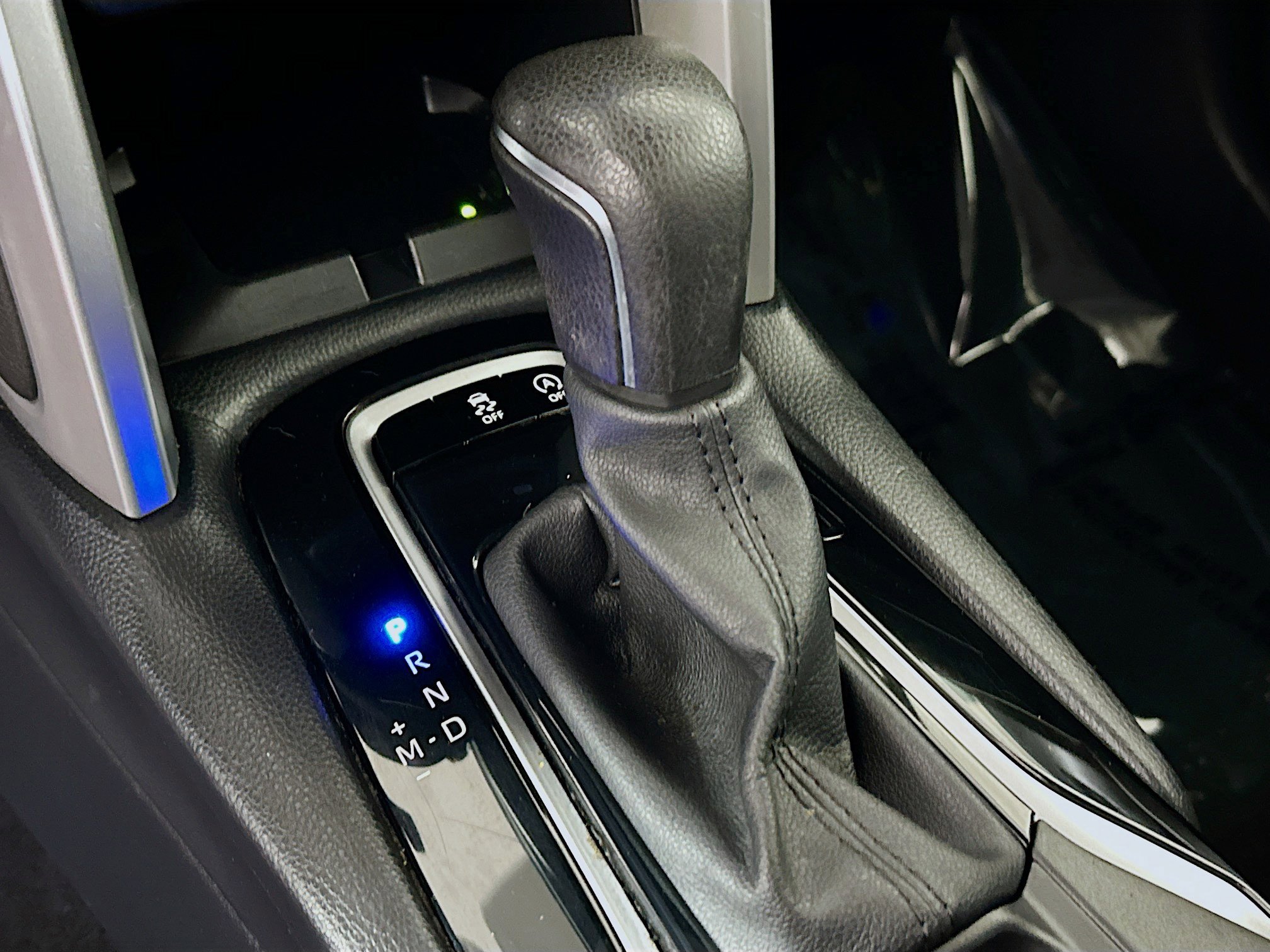 Used 2024 Toyota Corolla Cross LE w/ Moonroof Package image 21