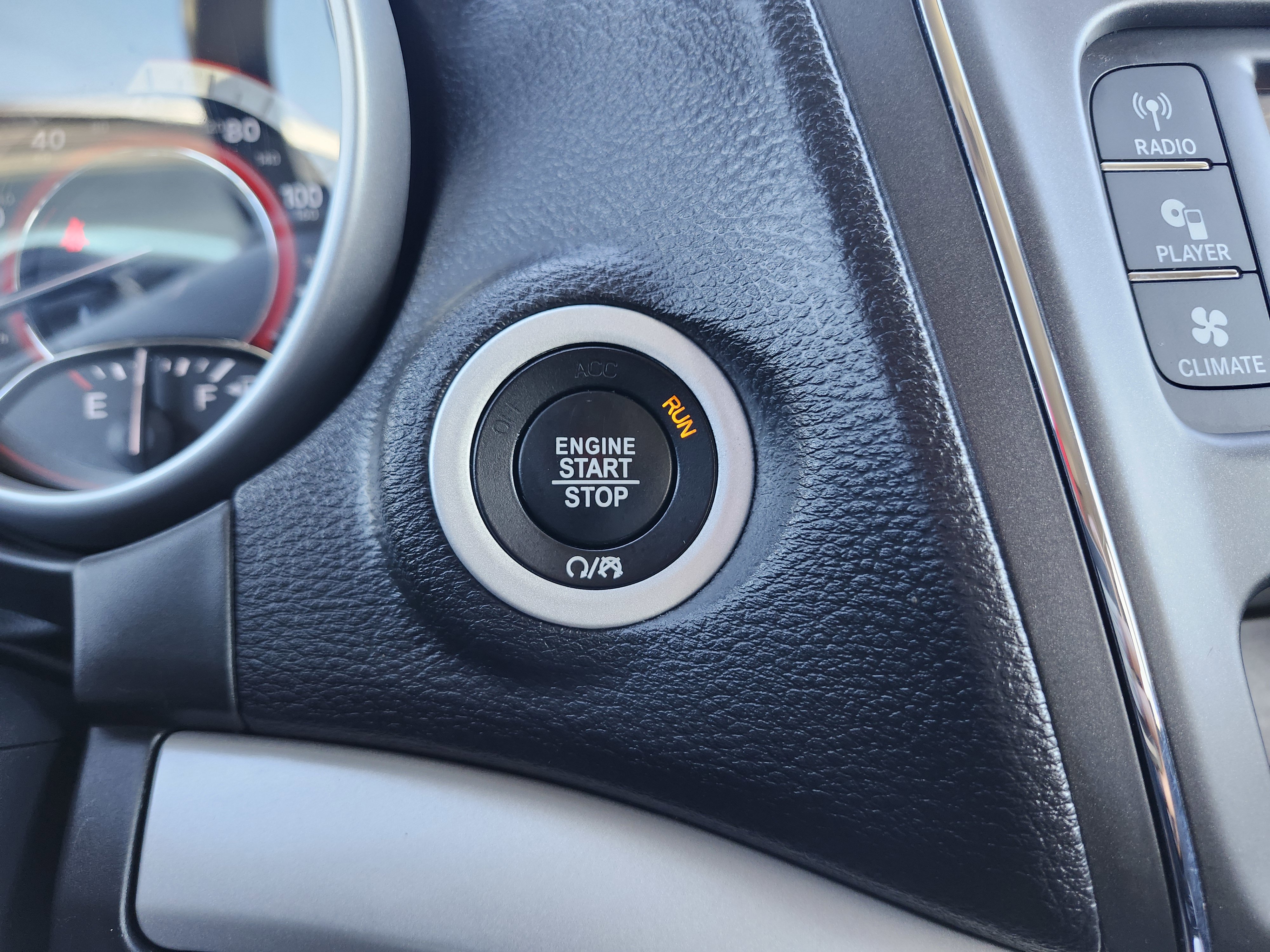 Used 2017 Dodge Journey SXT w/ Comfort/Convenience Group image 6