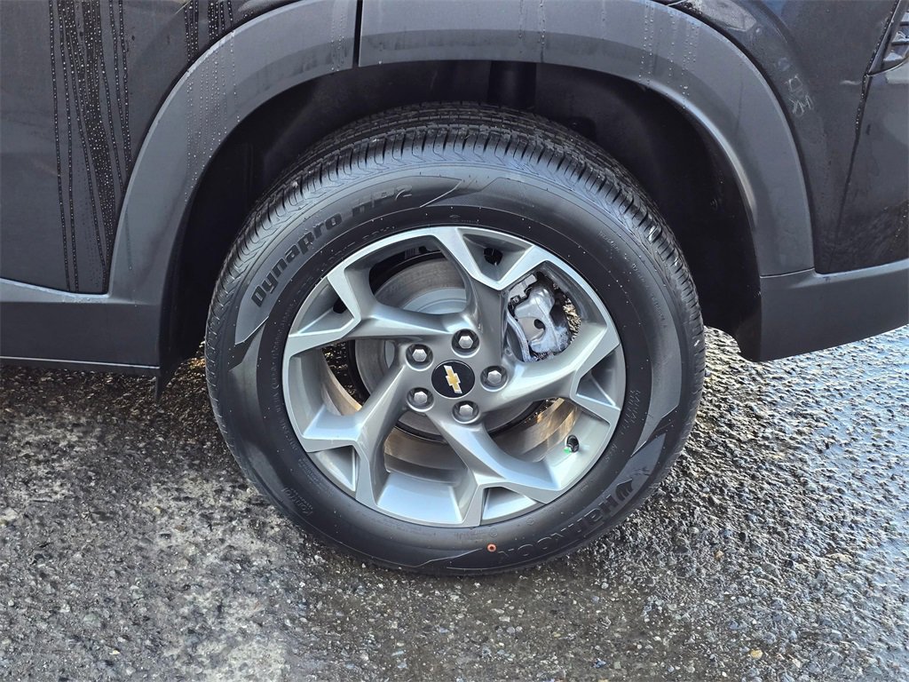 New 2026 Chevrolet Trax LT w/ Driver Confidence Package image 9