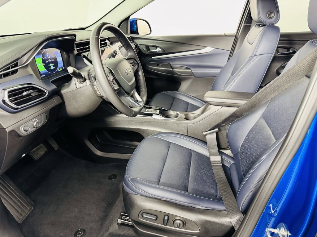 Used 2023 Chevrolet Bolt EUV Premier FWD image 6
