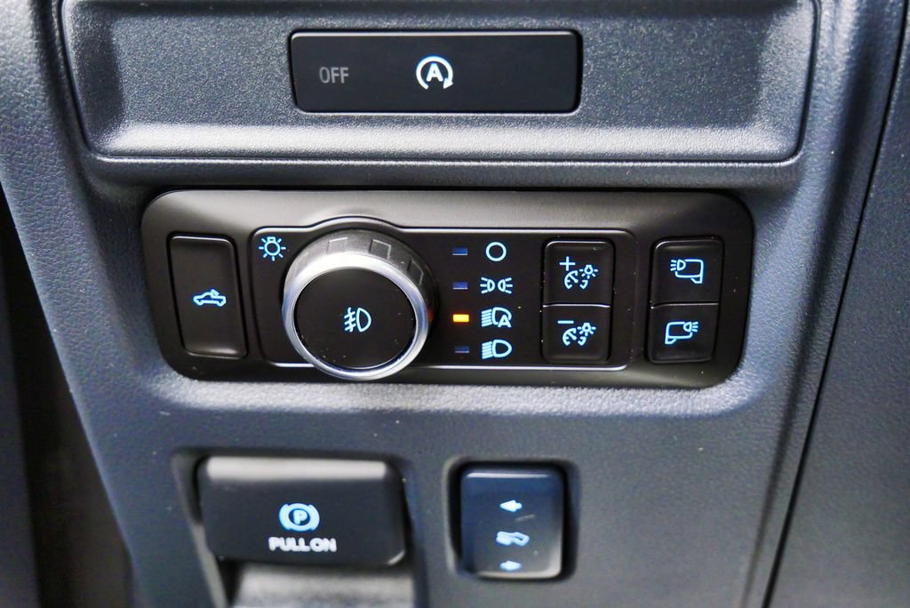 Used 2025 Ford F150 Lariat AWD/4WD image 27