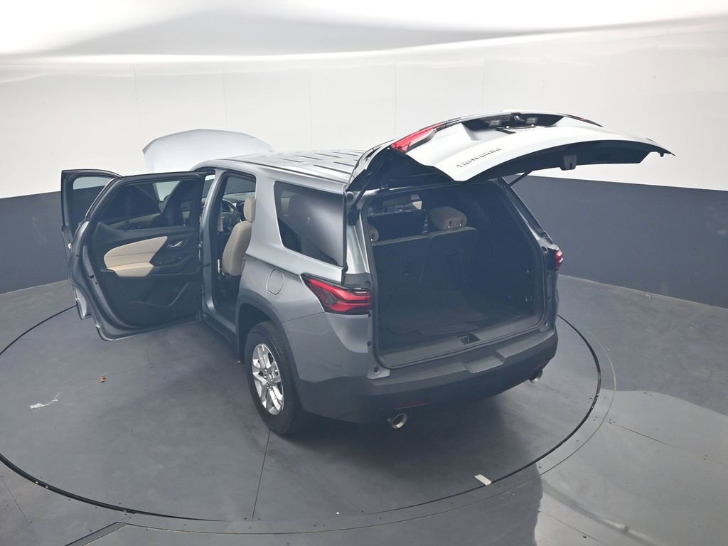 Used 2023 Chevrolet Traverse LS FWD image 40