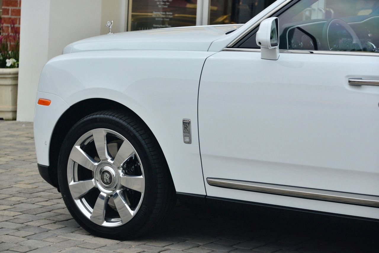Certified 2023 Rolls-Royce Cullinan w/ Technology Package AWD/4WD image 13