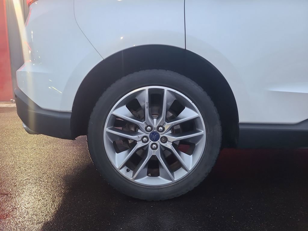 Used 2015 Ford Edge Titanium w/ Equipment Group 301A image 15