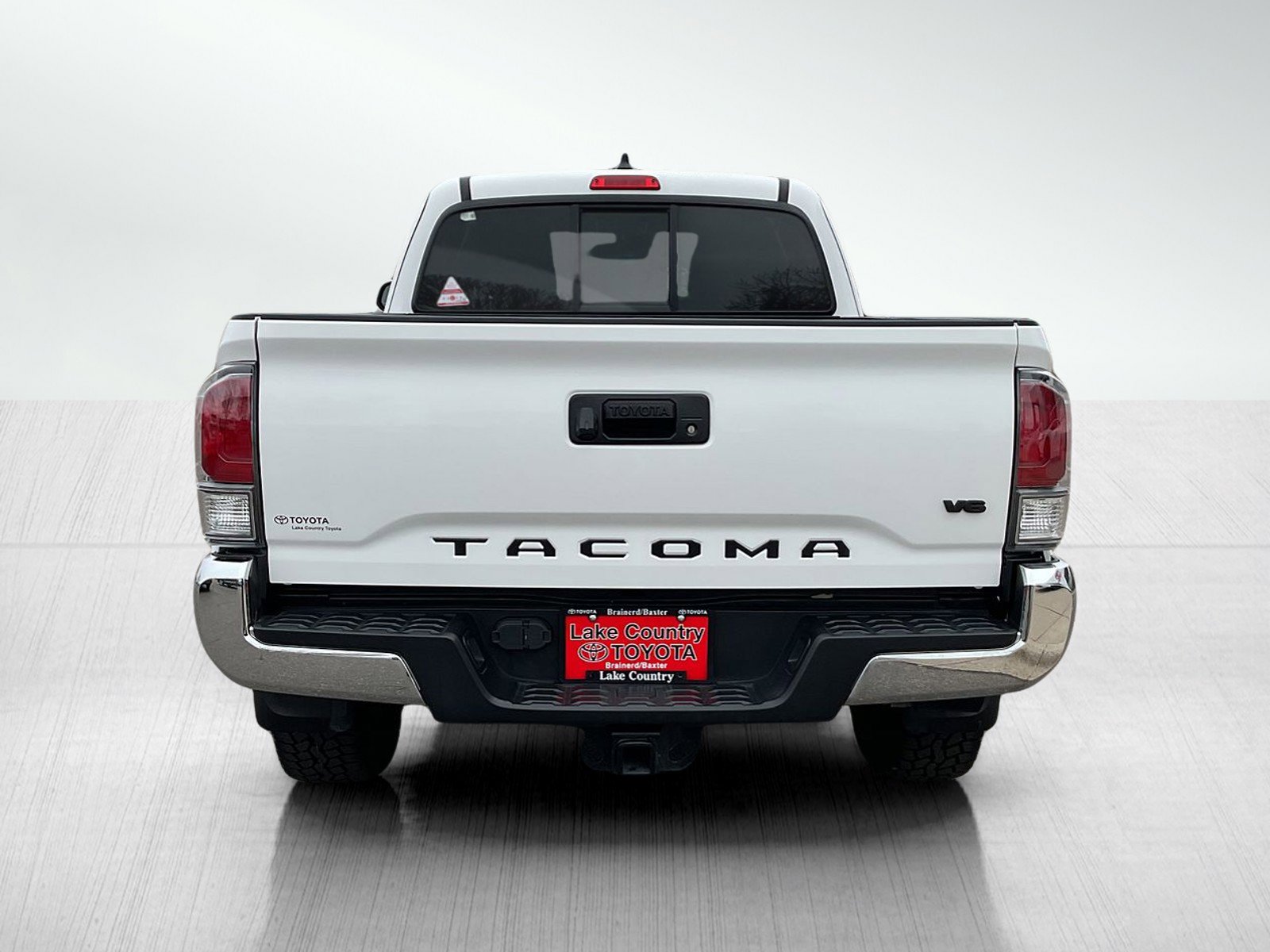 Used 2023 Toyota Tacoma TRD Off-Road image 4