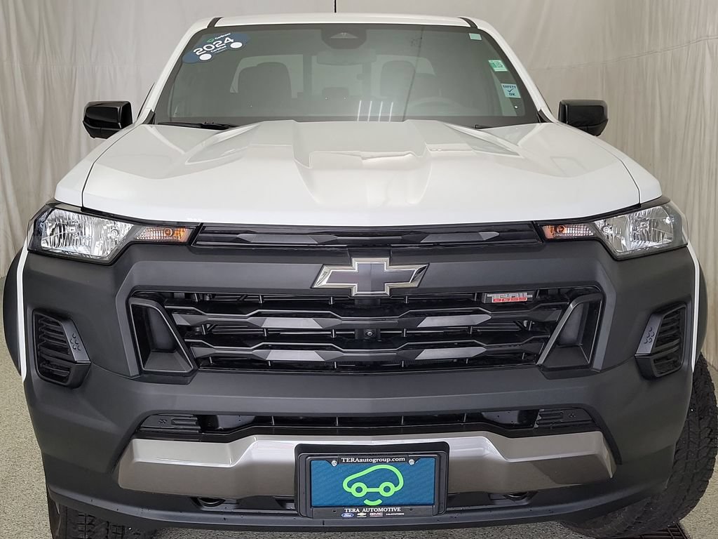Certified 2024 Chevrolet Colorado Trail Boss w/ LPO, Dark Essentials Package AWD/4WD image 3