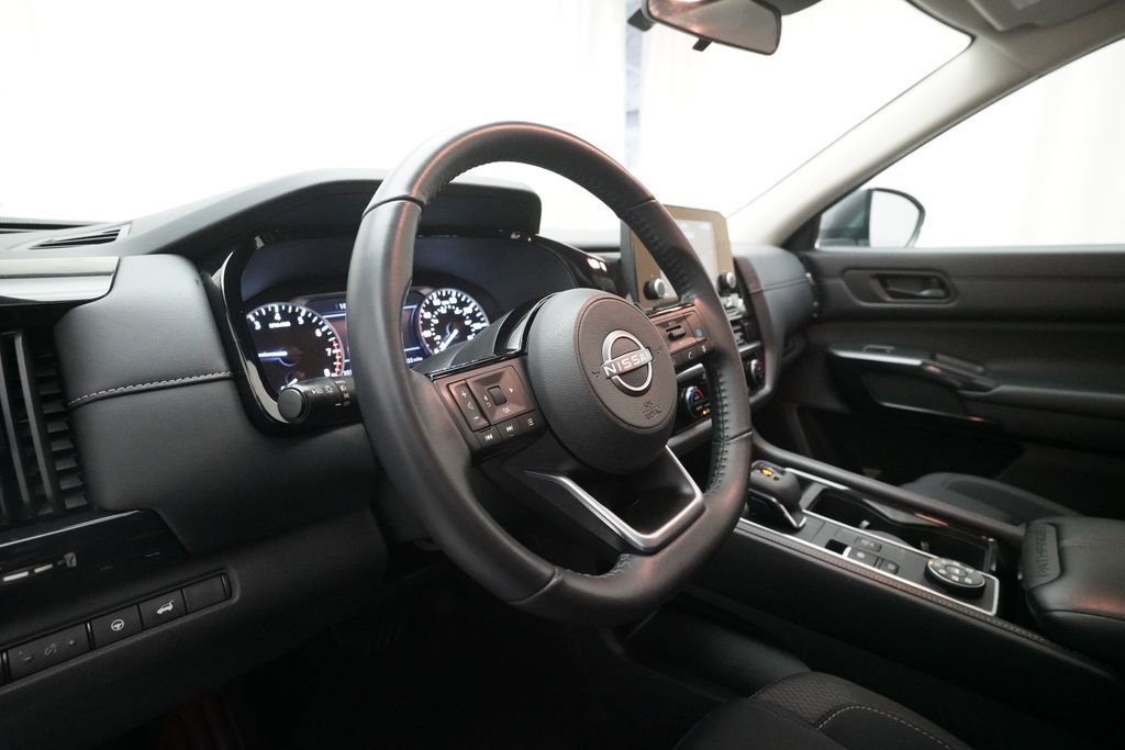 Certified 2023 Nissan Pathfinder SV w/ SV Premium Package AWD/4WD image 8