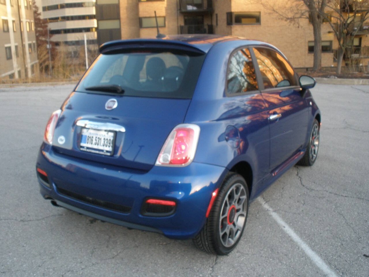 Used 2012 FIAT 500 Sport w/ Safety & Sound Pkg FWD image 10