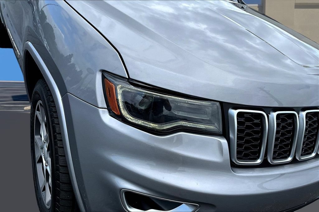 Used 2018 Jeep Grand Cherokee Limited AWD/4WD image 33