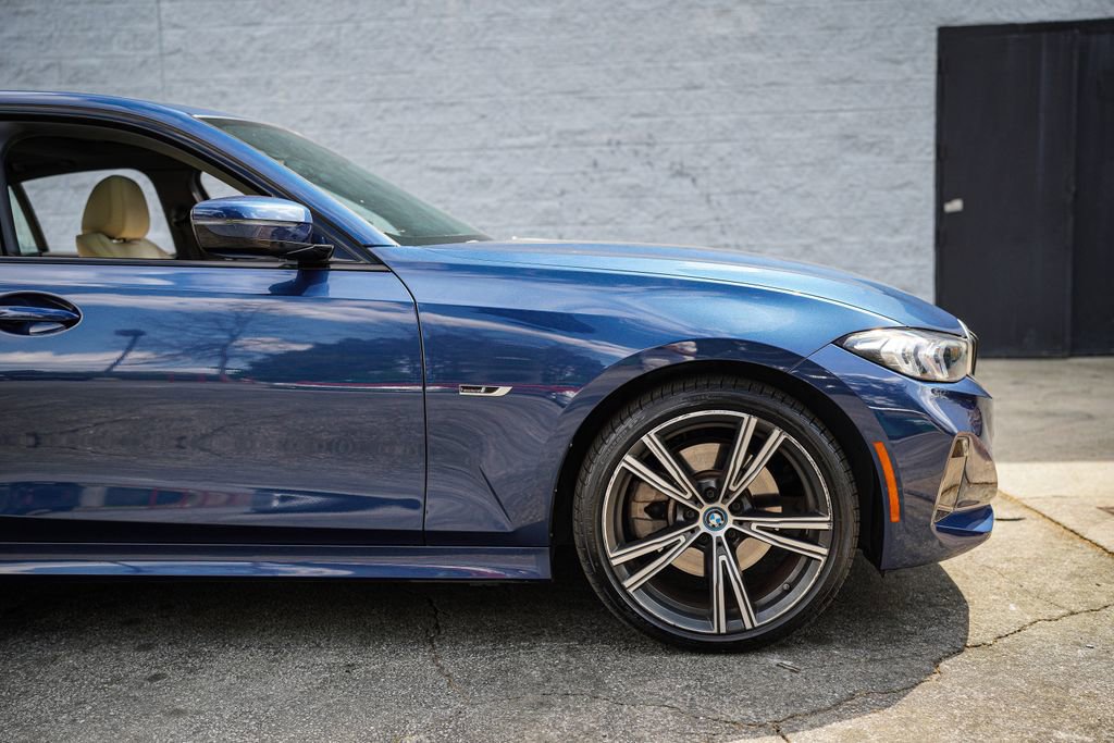Used 2023 BMW 330e w/ Driving Assistance Package image 17