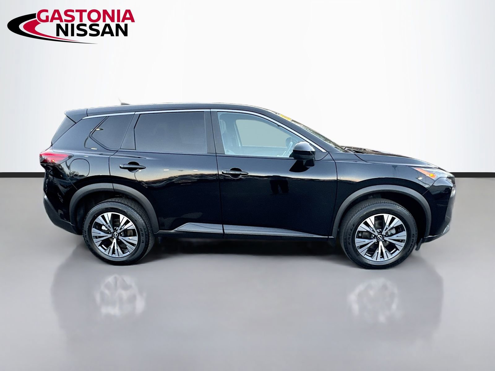 Used 2023 Nissan Rogue SV image 10