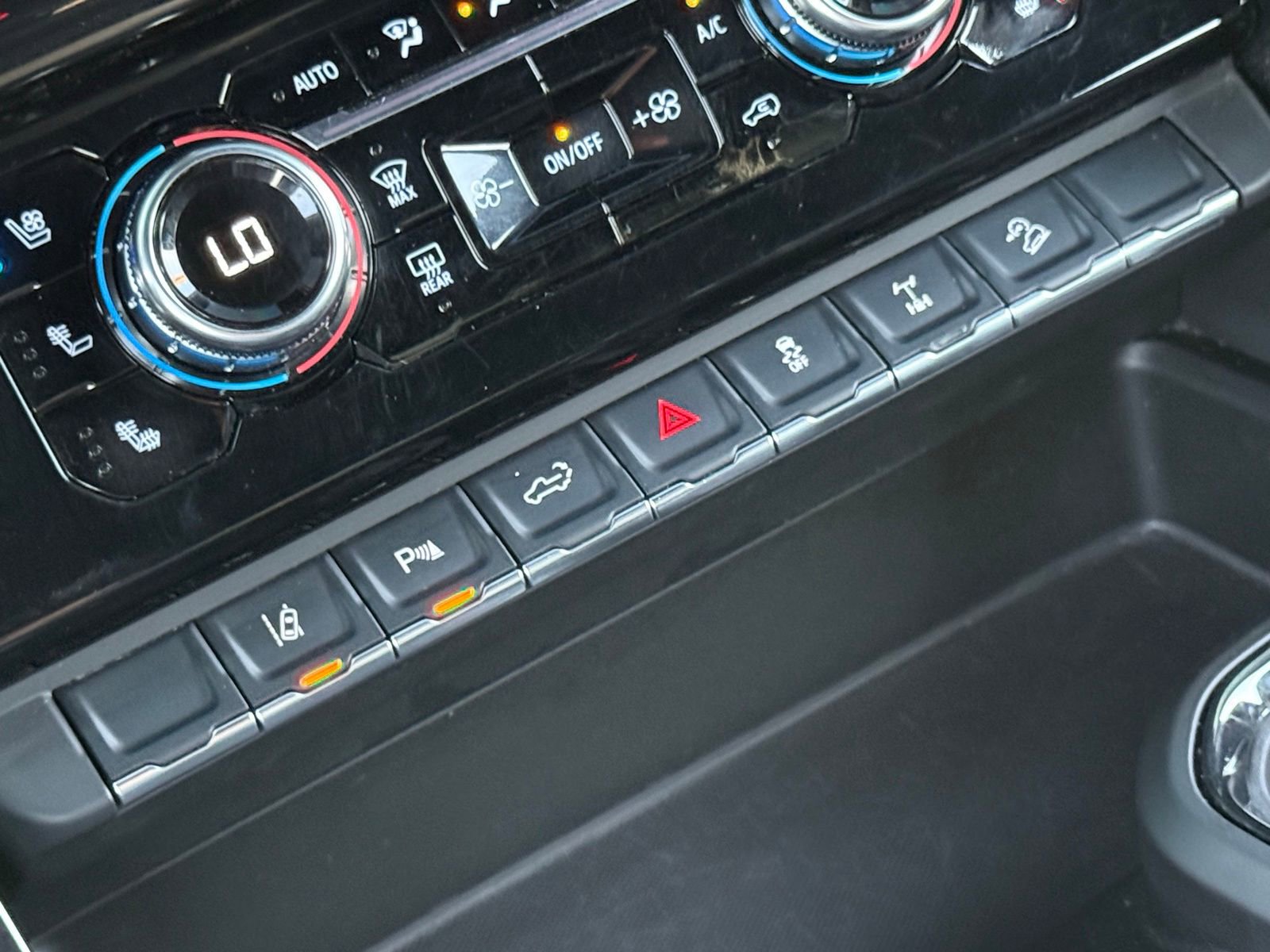 Used 2024 GMC Sierra 2500 AT4X w/ Snow Plow Prep/Camper Package image 27