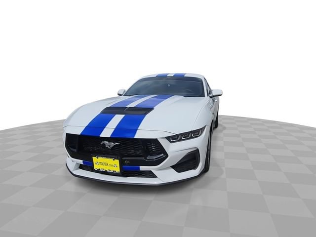 Used 2024 Ford Mustang GT Premium RWD image 3